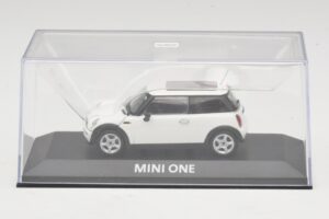 Mini Cooper S R53 Alb Cu Acoperiș Panoramic Minichamps 1:43 MINI020 Metal - imaginea 4 din 5