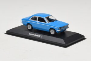Opel Kadett C Albastru Maxichamps 1:43 940045601 Metal - imaginea 3 din 5