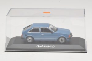 Opel Kadett D Albastru Maxichamps 1:43 940044100 Metal - imaginea 4 din 5