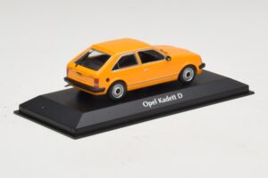 Opel Kadett D Portocaliu Maxichamps 1:43 940044101 Metal - imaginea 2 din 5