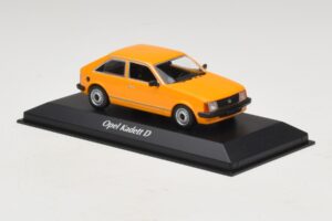 Opel Kadett D Portocaliu Maxichamps 1:43 940044101 Metal - imaginea 3 din 5