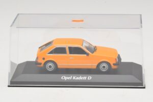 Opel Kadett D Portocaliu Maxichamps 1:43 940044101 Metal - imaginea 4 din 5