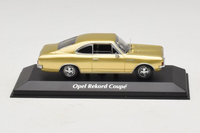 Opel Rekord C Coupe Auriu Maxichamps 1:43 Opel Rekord C Coupe Auriu Maxichamps 1:43 940046120 Metal