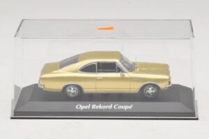 Opel Rekord C Coupe Auriu Maxichamps 1:43 940046120 Metal - imaginea 4 din 5