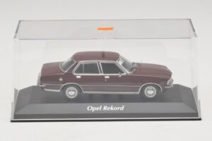 Opel Rekord D Roșu Închis Maxichamps 1:43 940044000 Metal - imaginea 4 din 5