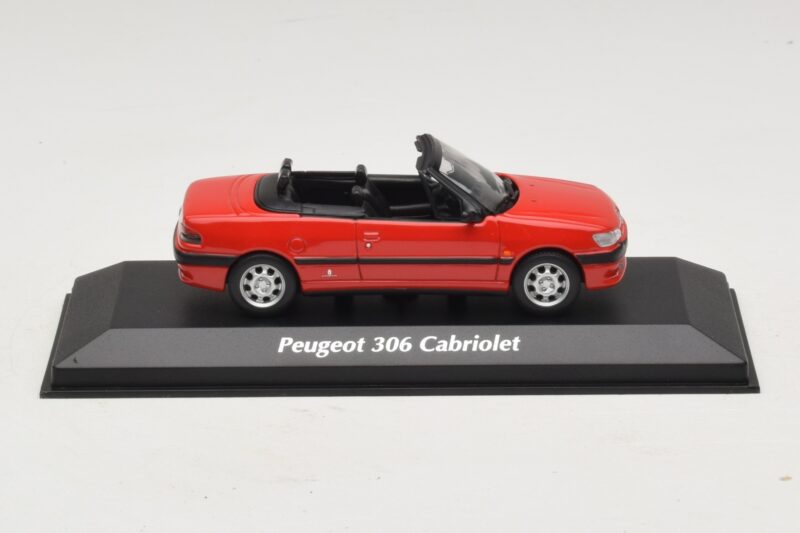 Peugeot 306 Cabriolet Roșu Maxichamps 1:43 Peugeot 306 Cabriolet Roșu Maxichamps 1:43 940112830 Metal
