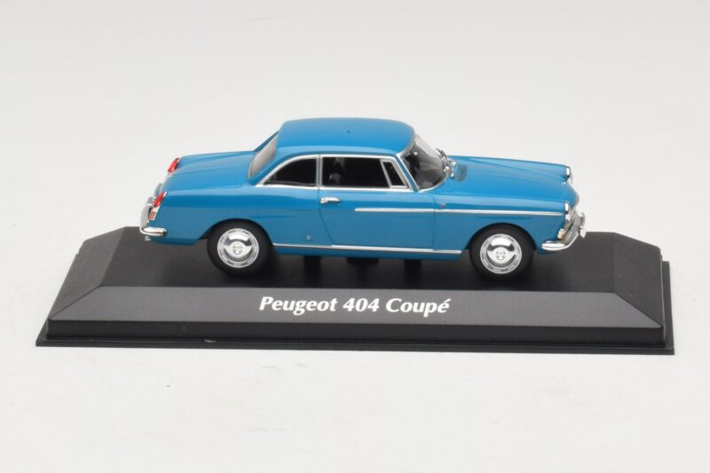 Peugeot 404 Coupé Albastru Maxichamps 1:43 940112921 Metal