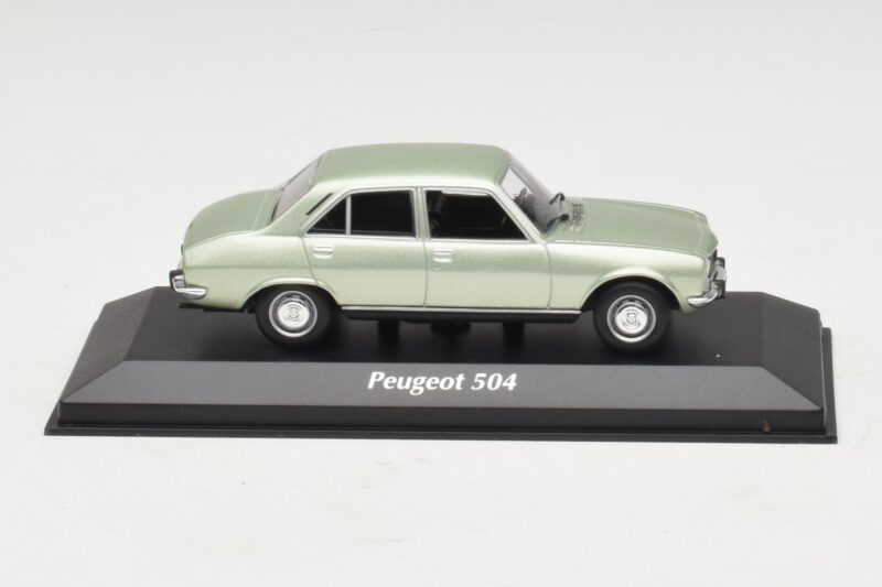 Peugeot 504 Verde Deschis Metalizat Maxichamps 1:43 940112501 Metal