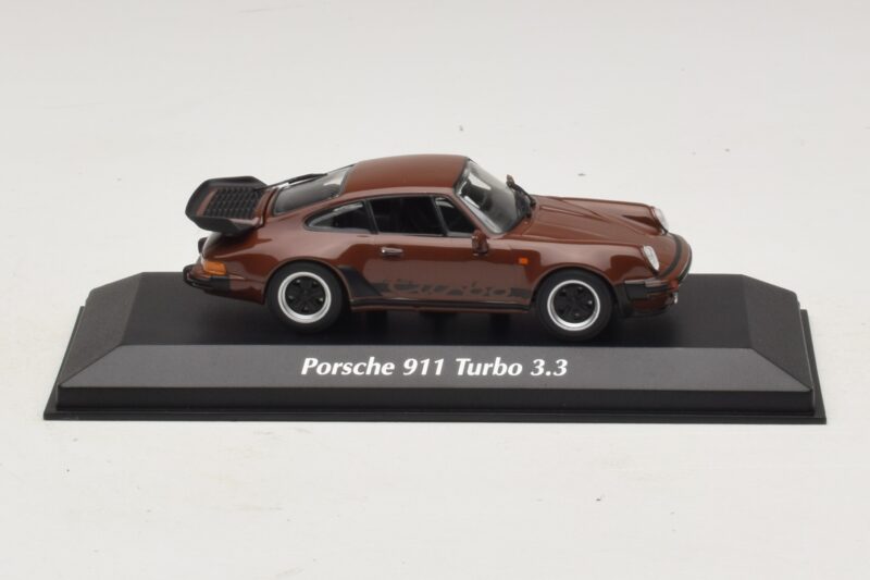 Porsche 911 930 Turbo 3.3 Maro Maxichamps 1:43 940069001 Metal