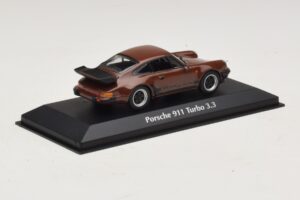 Porsche 911 930 Turbo 3.3 Maro Maxichamps 1:43 940069001 Metal - imaginea 2 din 5