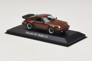 Porsche 911 930 Turbo 3.3 Maro Maxichamps 1:43 940069001 Metal - imaginea 3 din 5