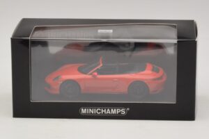 Porsche 911 991.1 Carrera 4 GTS Cabriolet Portocaliu Minichamps 1:43 410067331 Metal - imaginea 5 din 5