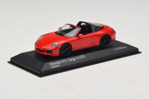 Porsche 911 991.1 Targa 4 GTS Roșu Minichamps 1:43 410067340 Metal - imaginea 2 din 5