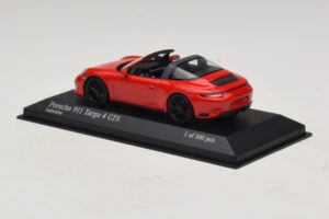 Porsche 911 991.1 Targa 4 GTS Roșu Minichamps 1:43 410067340 Metal - imaginea 3 din 5