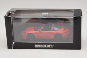 Porsche 911 991.1 Targa 4 GTS Roșu Minichamps 1:43 410067340 Metal - imaginea 5 din 5