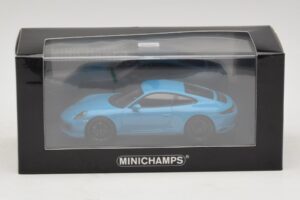 Porsche 911 991.2 Carrera 4 GTS Miami Blue Minichamps 1:43 410067322 Metal - imaginea 5 din 5