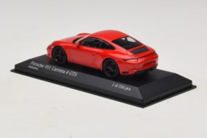 Porsche 911 991.2 Carrera 4 GTS Roșu Minichamps 1:43 410067320 Metal - imaginea 3 din 5