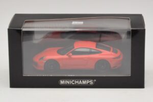 Porsche 911 991.2 Carrera 4 GTS Portocaliu Minichamps 1:43 410067321 Metal - imaginea 5 din 5