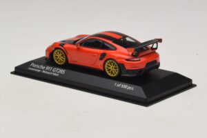 Porsche 911 991.2 GT2 RS Weissach Package Portocaliu Minichamps 1:43 410067224 Metal - imaginea 3 din 5
