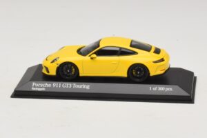 Porsche 911 991.2 GT3 Touring Galben Minichamps 1:43 410067421 Metal