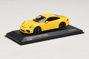 Porsche 911 991.2 GT3 Touring Galben Minichamps 1:43 410067421 Metal - imaginea 2 din 5