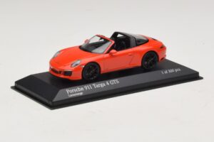 Porsche 911 991 Targa 4 GTS Portocaliu Minichamps 1:43 410067341 Metal - imaginea 2 din 5