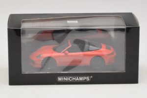 Porsche 911 991 Targa 4 GTS Portocaliu Minichamps 1:43 410067341 Metal - imaginea 5 din 5