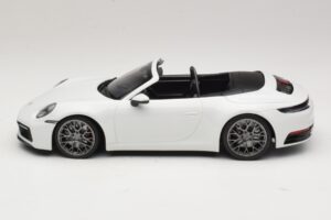 Porsche 911 992 Carrera 4S Cabriolet Alb Minichamps 1:18 155067330 Metal - imaginea 3 din 6