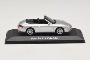 Porsche 911 996 Cabriolet Argintiu Maxichamps 1:43 Porsche 911 996 Cabriolet Argintiu Maxichamps 1:43 940061031 Metal