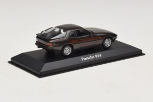 Porsche 924 Maro Metalizat Maxichamps 1:43 940062121 Metal - imaginea 2 din 5