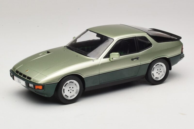 Porsche 924 Turbo Verde Deschis & Verde Închis MCG 1:18 MCG18660 Metal