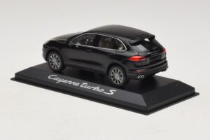 Porsche Cayenne 958 Turbo S Negru Minichamps 1:43 WAP0200220E Metal - imaginea 3 din 5