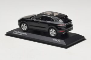 Porsche Cayenne Negru Metalizat Minichamps 1:43 410066301 Metal - imaginea 3 din 5