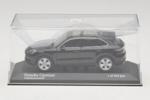 Porsche Cayenne Negru Metalizat Minichamps 1:43 410066301 Metal - imaginea 4 din 5