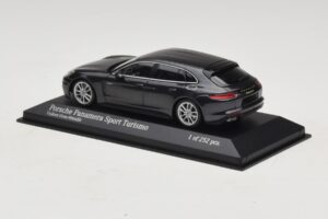 Porsche Panamera 971 4 E-Hybrid Sport Turismo Gri Minichamps 1:43 410066112 Metal - imaginea 3 din 5