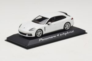 Porsche Panamera 971 4 E-Hybrid Alb Minichamps 1:43 WAP0207620H Metal - imaginea 2 din 5