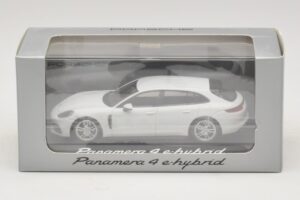 Porsche Panamera 971 4 E-Hybrid Alb Minichamps 1:43 WAP0207620H Metal - imaginea 5 din 5