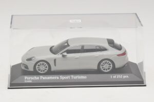 Porsche Panamera 971 Sport Turismo 4E-Hybrid Gri Minichamps 1:43 410066114 Metal - imaginea 4 din 5