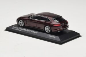 Porsche Panamera 971 Sport Turismo 4S Roșu Minichamps 1:43 410066110 Metal - imaginea 3 din 5