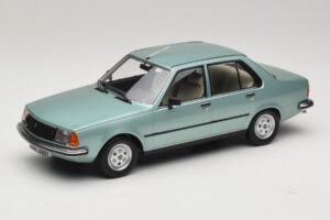 Renault 18 Verde Deschis MCG 1:18 MCG18596 Metal