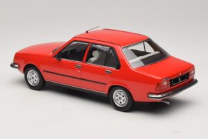 Renault 18 Roșu MCG 1:18 MCG18595 Metal - imaginea 5 din 6