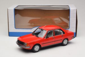 Renault 18 Roșu MCG 1:18 MCG18595 Metal - imaginea 6 din 6