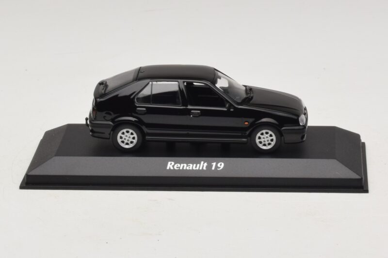 Renault 19 Negru Maxichamps 1:43 940113701 Metal