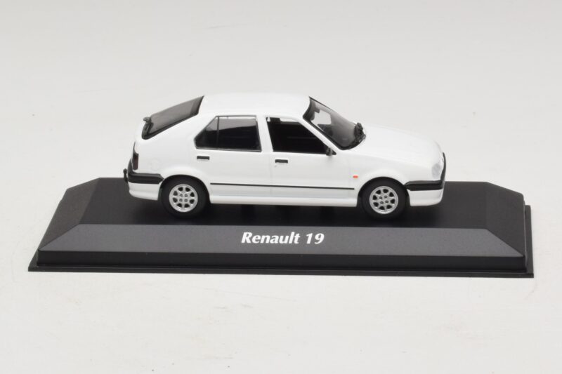 Renault 19 Alb Maxichamps 1:43 940113700 Metal
