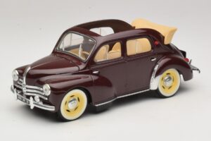Renault 4CV Castaniu Solido 1:18 8048 Metal
