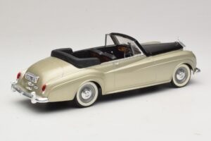 Rolls-Royce Silver Cloud II Argintiu Solido 1:18 8006 Metal - imaginea 2 din 6