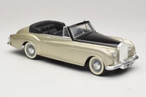 Rolls-Royce Silver Cloud II Argintiu Solido 1:18 8006 Metal - imaginea 4 din 6