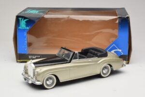 Rolls-Royce Silver Cloud II Argintiu Solido 1:18 8006 Metal - imaginea 6 din 6