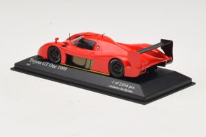 Toyota GT-One TS020 Street Roșu Minichamps 1:43 433991603 Metal - imaginea 3 din 5