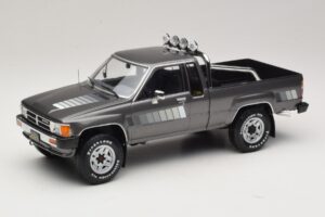 Toyota Hilux N50 Xtra Cab 4x4 Gri Metalizat KK-Scale 1:18 KKDC181563 Metal